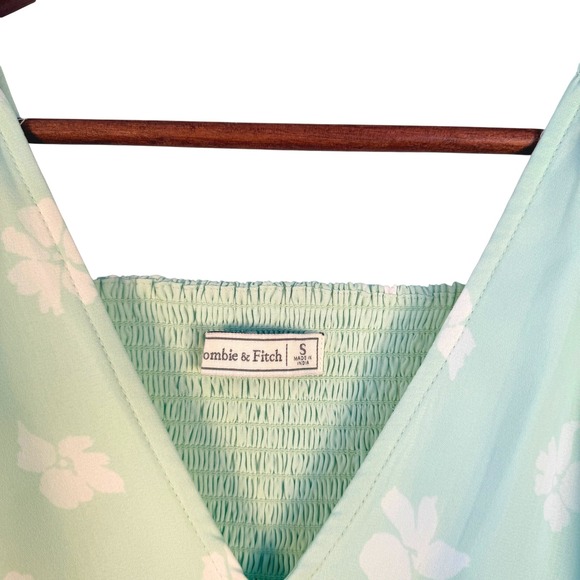 Abercrombie & Fitch Mint Green Floral Flutter Sleeve Smocked Mini Dress Small - Picture 5 of 6